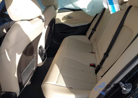 2023 BMW 330I xDrive z USA, uszkodzony, nr VIN 3MW89FF09P8D19011